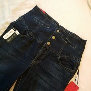 Super high waisted jeans